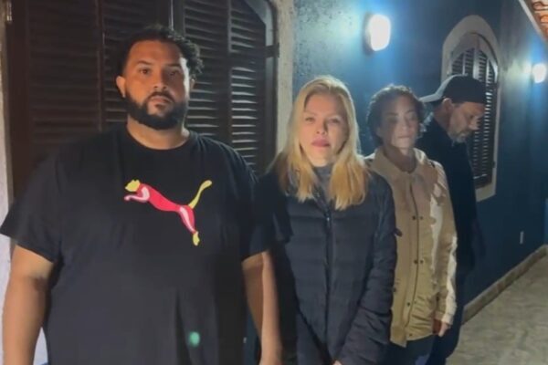 Mãe Loira do Funk é presa após trocar de carro 4 vezes na fuga