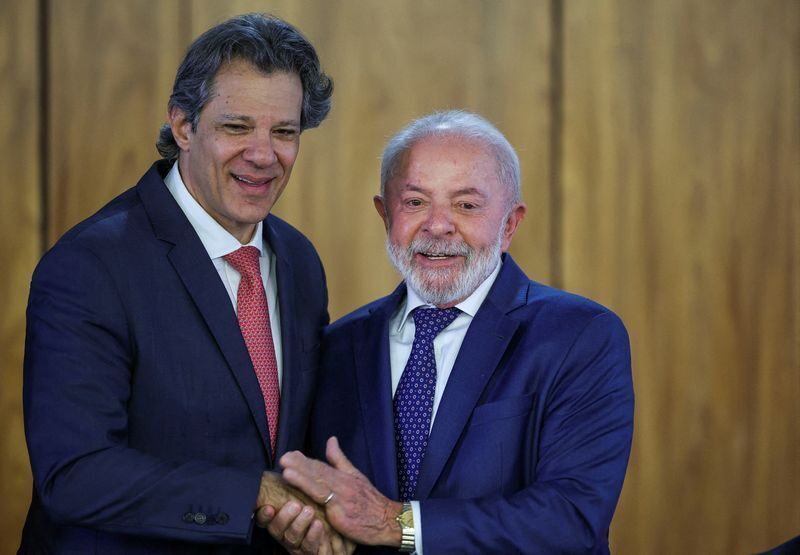 www.deixaeutefalar.com.br Lula impulsiona mais Haddad do que o contrário, diz especialista
