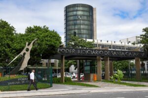 Justiça de SC reconhece dois pais no registro de criança