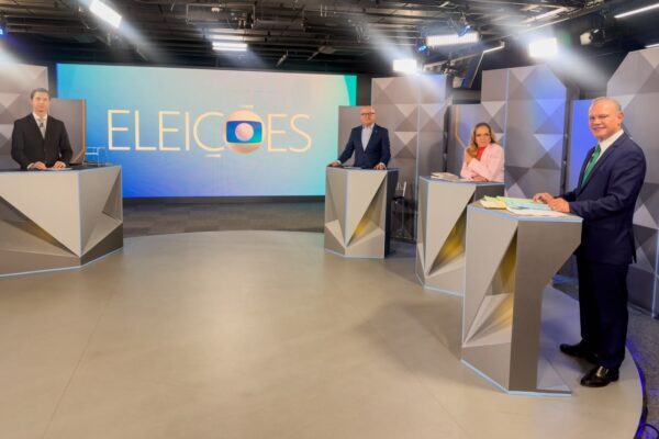 Debate em MT tem acusações e propostas entre candidatos ao governo