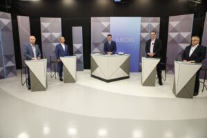 Quatro candidatos ao governo de SC debatem na NSC TV